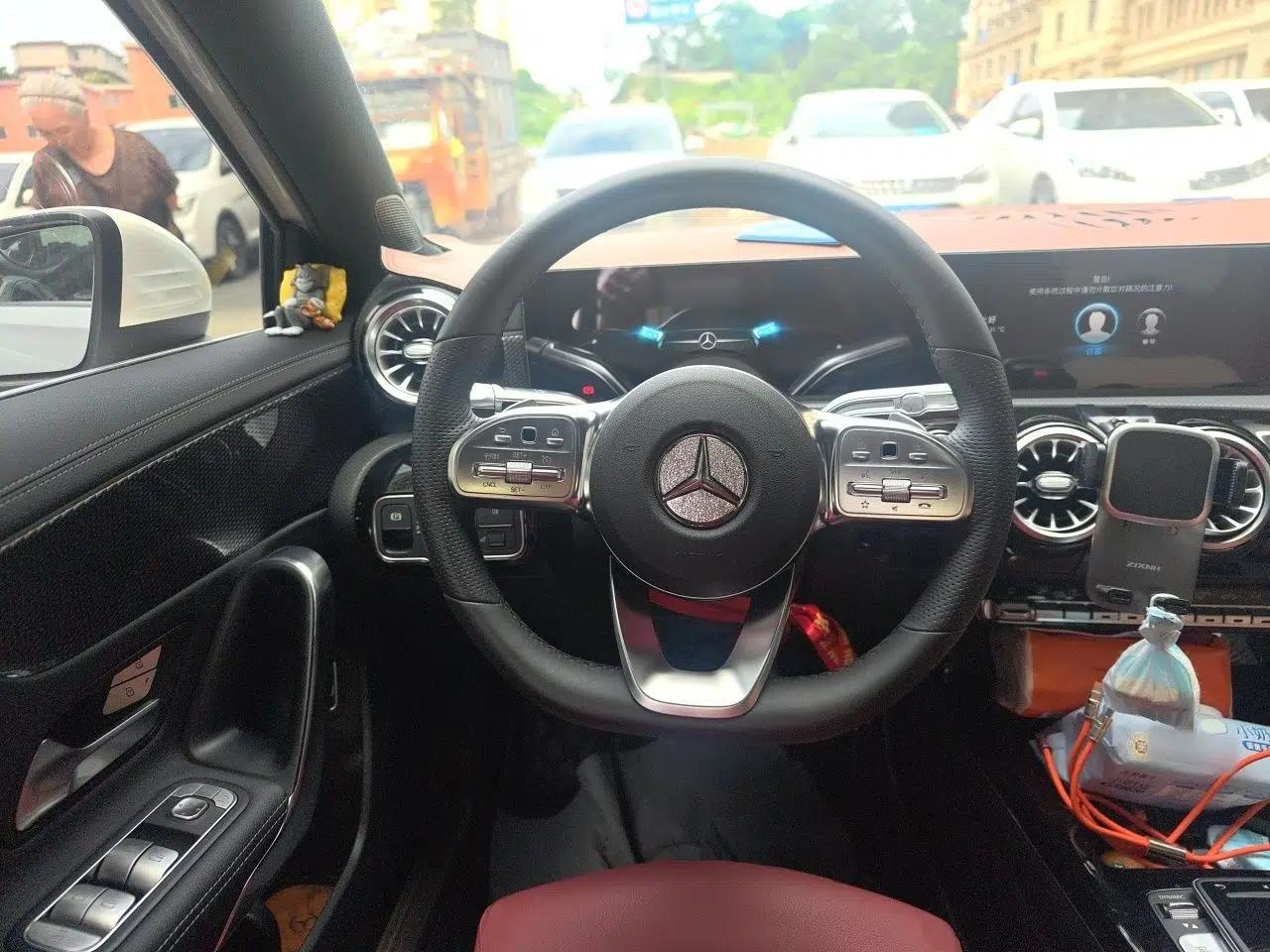 Mercedes-Benz A-Class 2022 Restyled A 200 L Sport Sedan Fashion Version — миниатюра 10
