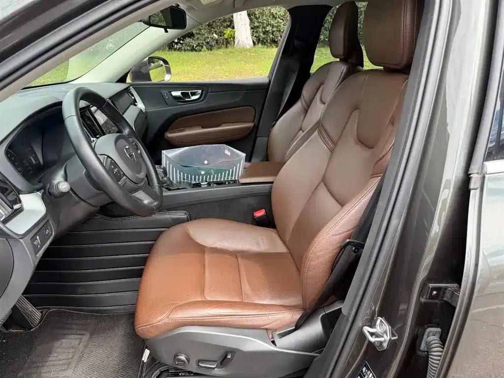 2020 Volvo XC60 T5 AWD Inscription Luxury Edition — миниатюра 8