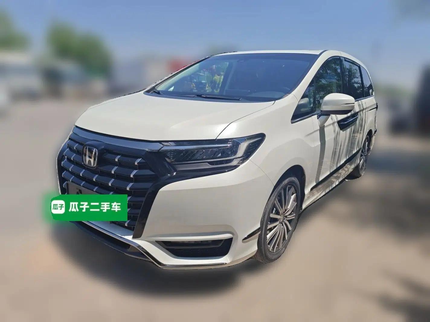 Honda Elysion 2022 2.0L eHEV Luxury First Edition — миниатюра 1