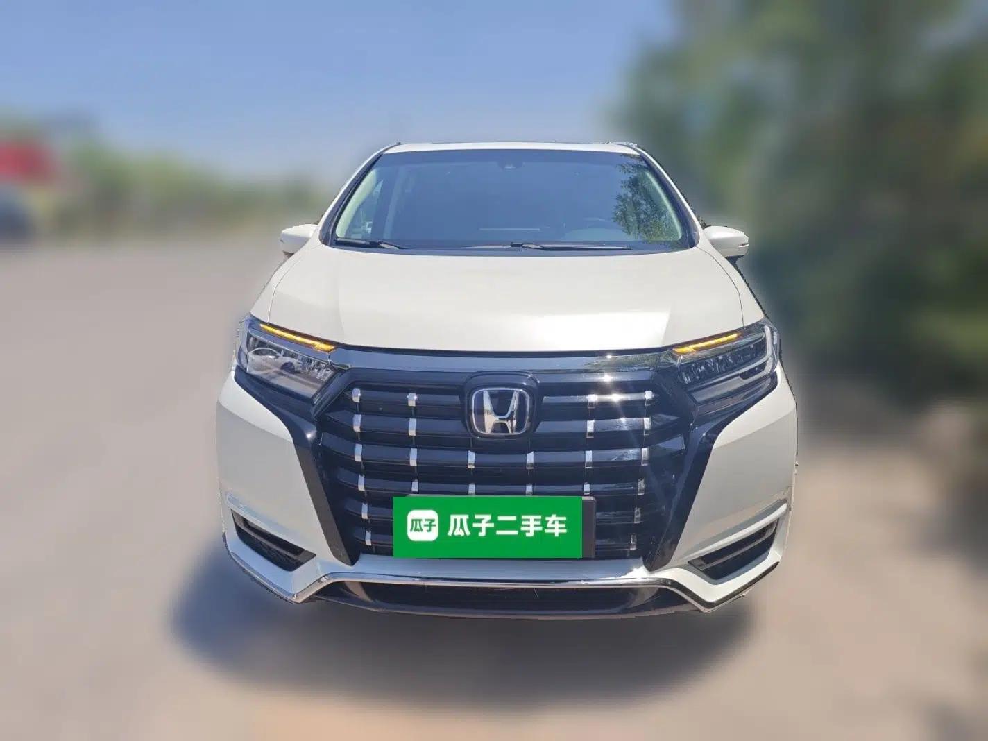 Honda Elysion 2022 2.0L eHEV Luxury First Edition — миниатюра 2