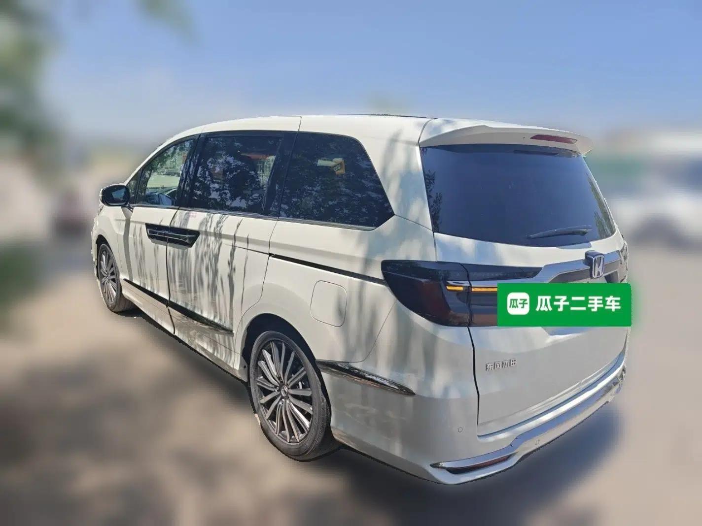 Honda Elysion 2022 2.0L eHEV Luxury First Edition — миниатюра 4