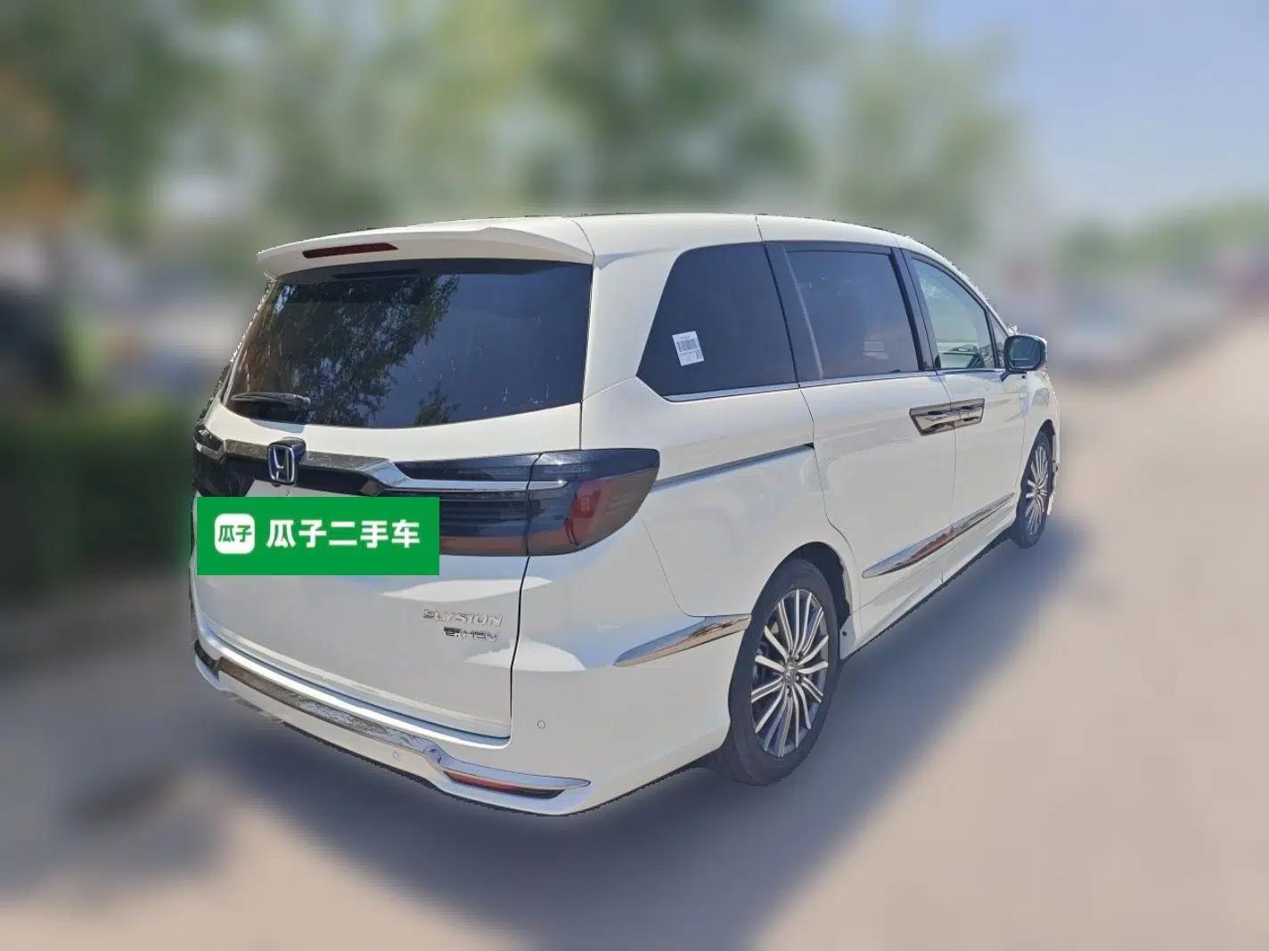 Honda Elysion 2022 2.0L eHEV Luxury First Edition — миниатюра 6