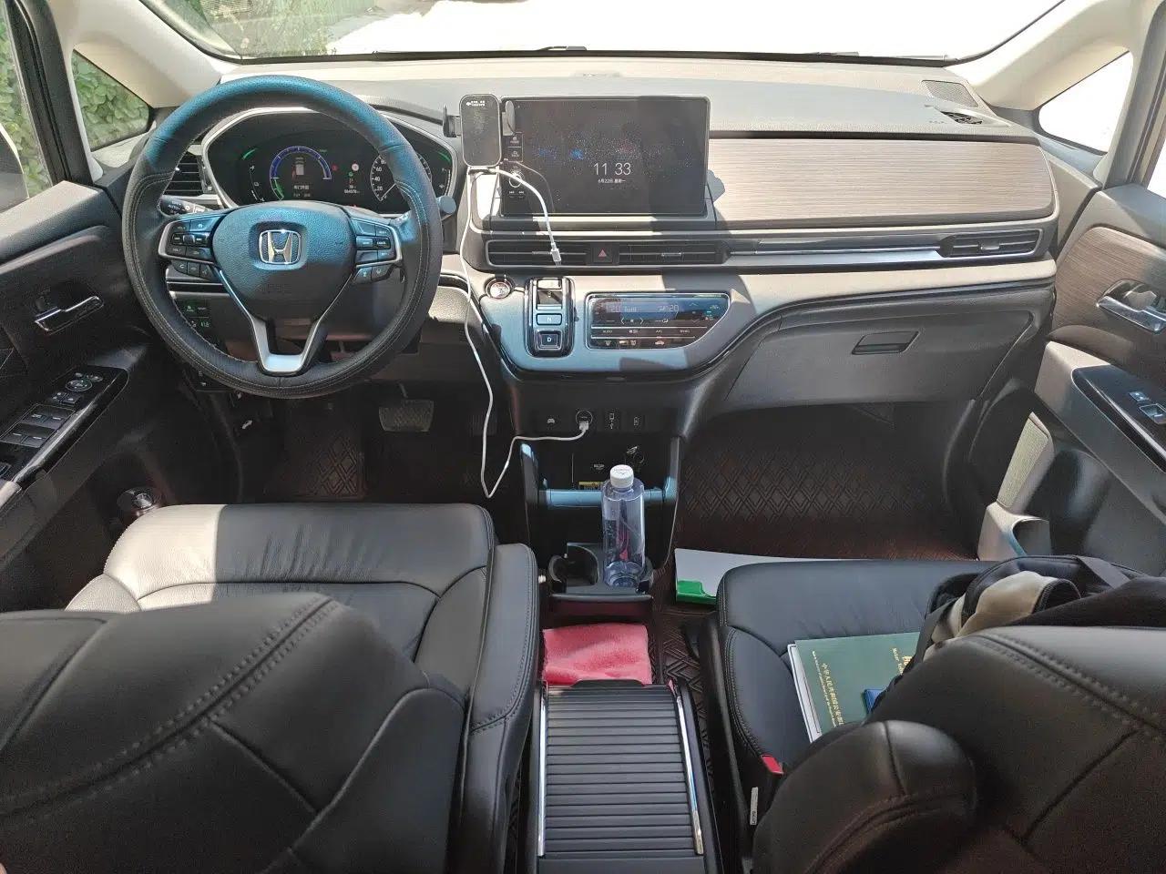 Honda Elysion 2022 2.0L eHEV Luxury First Edition — миниатюра 9