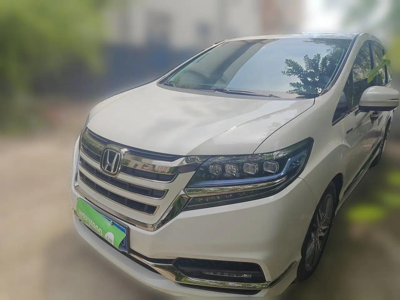 Honda Elysion 2019 2.0L Hybrid Luxury Edition — миниатюра 1