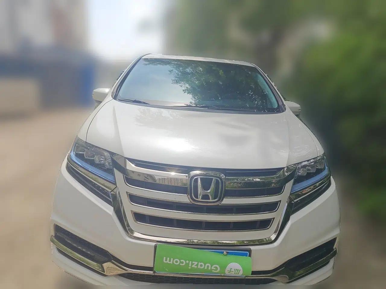 Honda Elysion 2019 2.0L Hybrid Luxury Edition — миниатюра 2