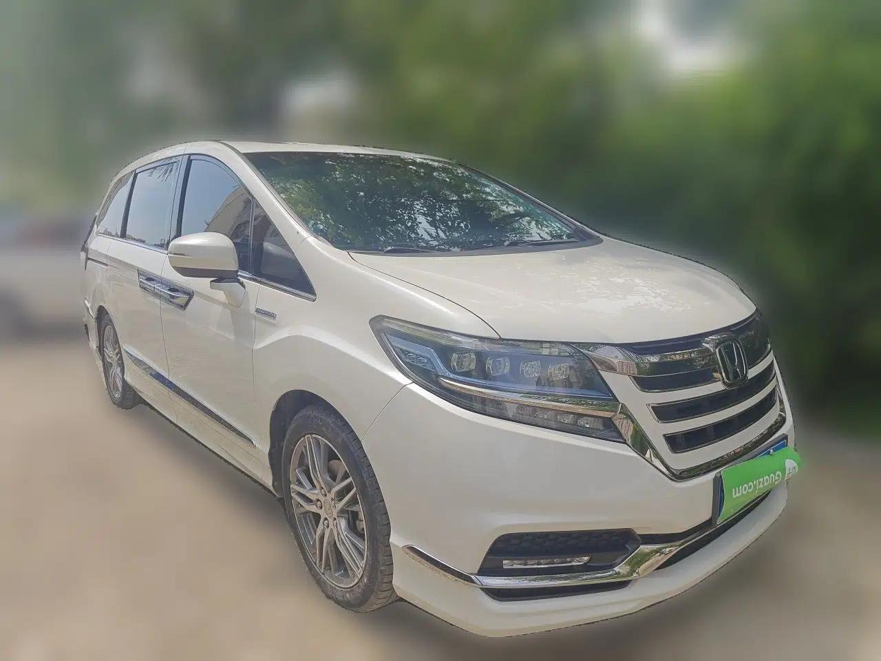 Honda Elysion 2019 2.0L Hybrid Luxury Edition — миниатюра 3