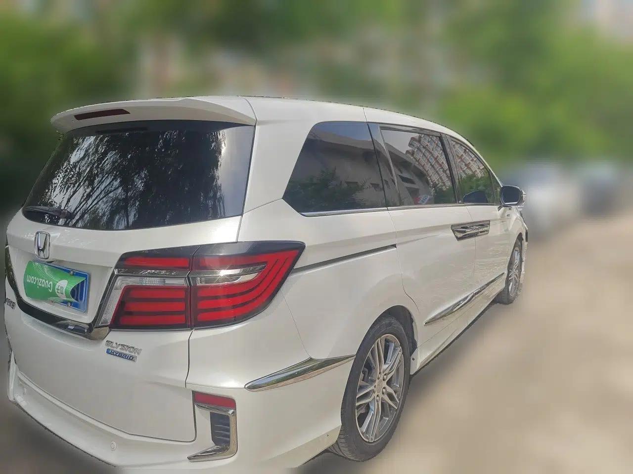 Honda Elysion 2019 2.0L Hybrid Luxury Edition — миниатюра 6