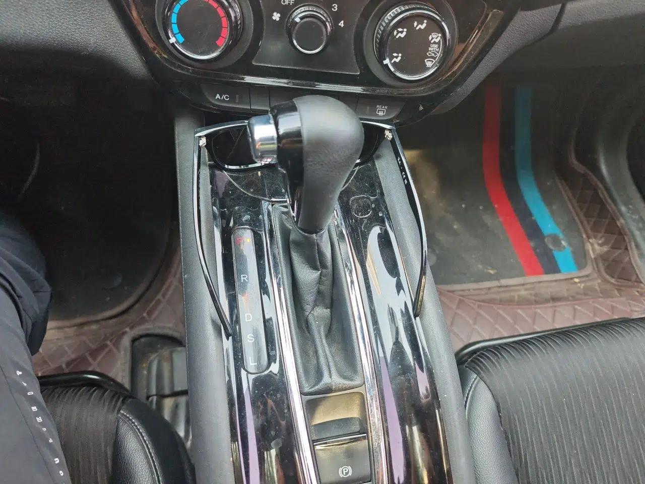 Honda Vezel 2019 1.5L CVT Pioneer Edition China VI — миниатюра 14