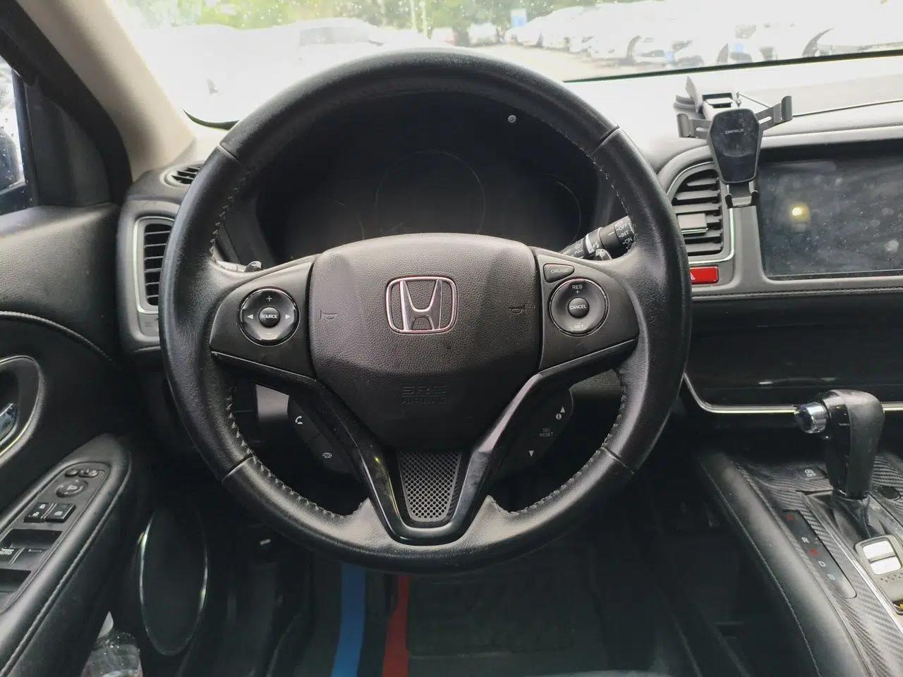 Honda Vezel 2015 1.8L CVT Four-Wheel Drive Flagship Model — миниатюра 10