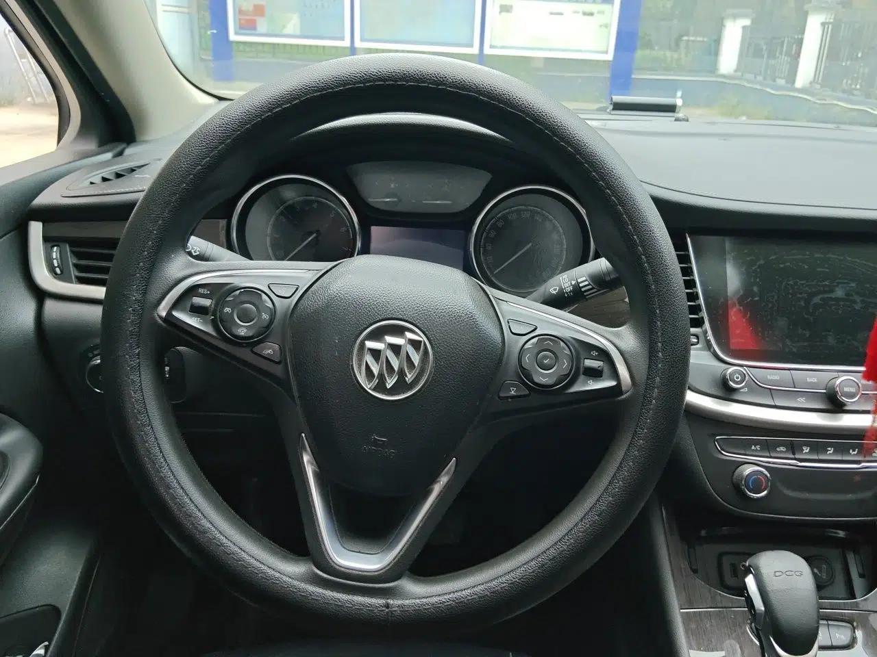 Buick Verano 2017 Sedan 20T Dual-Clutch Leading Model — миниатюра 10