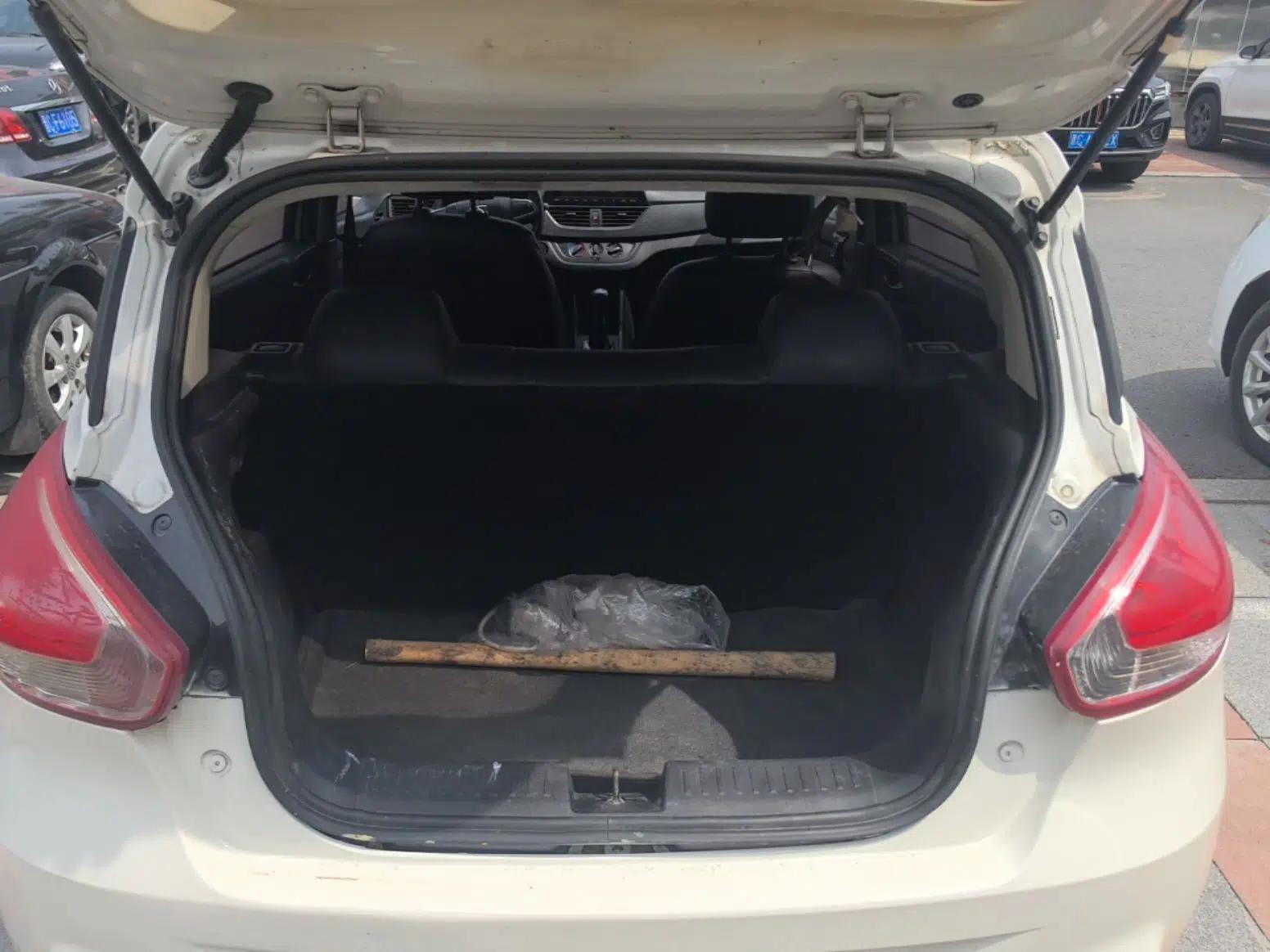 Baojun 310 2016 1.2L manual Comfort trim level — миниатюра 22