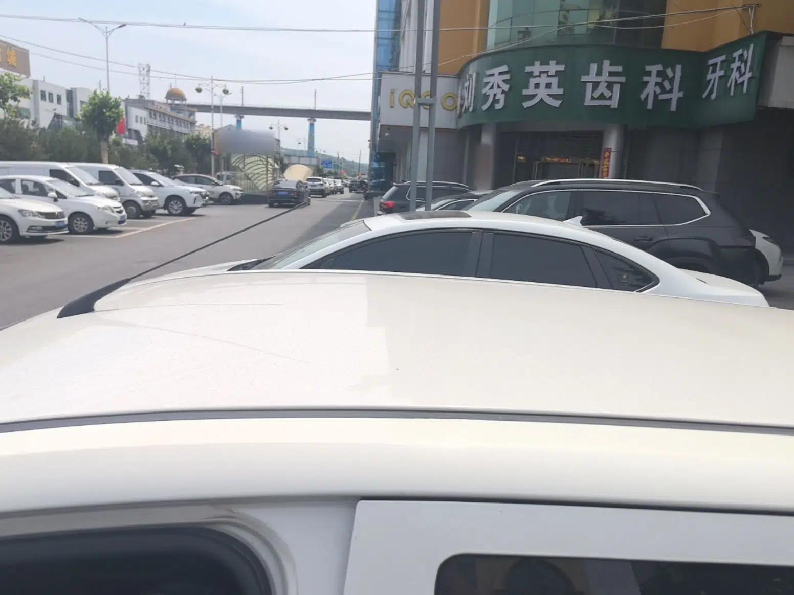 Baojun 310 2016 1.2L manual Comfort trim level — миниатюра 7