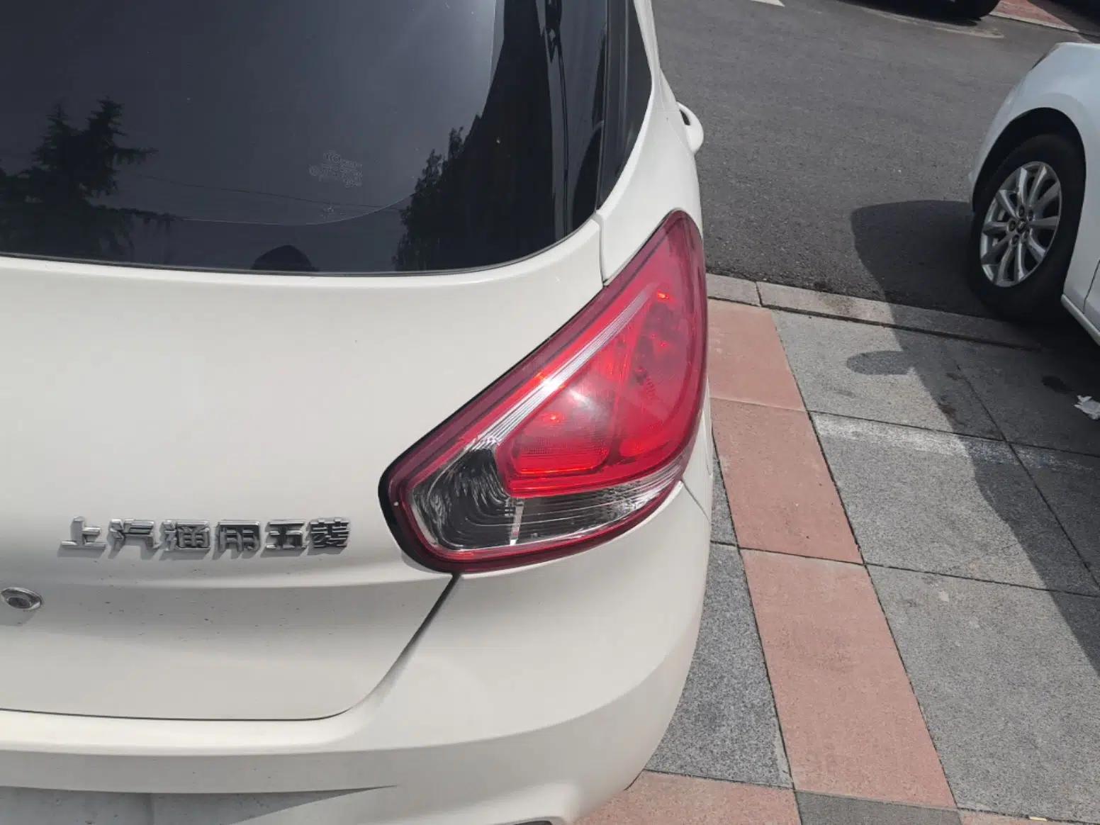 Baojun 310 2016 1.2L manual Comfort trim level — миниатюра 9
