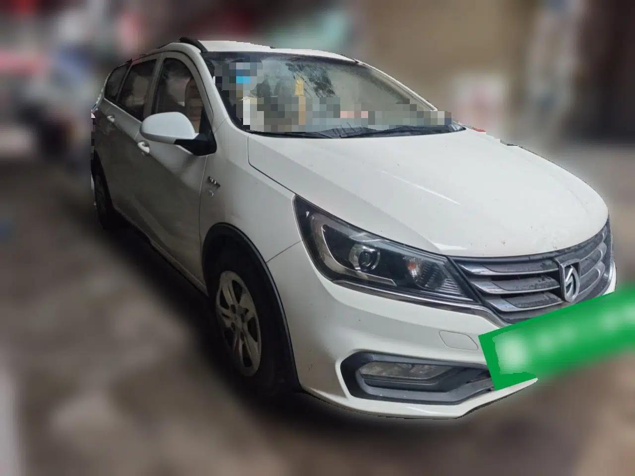 Baojun 310W 2017 1.5L Manual Comfort Version China V — миниатюра 3