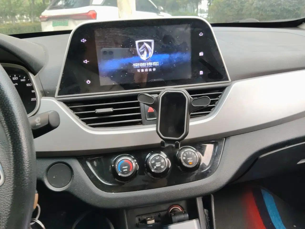 Baojun 310W 2018 1.5L Automatic Fashion Edition China VI — миниатюра 13