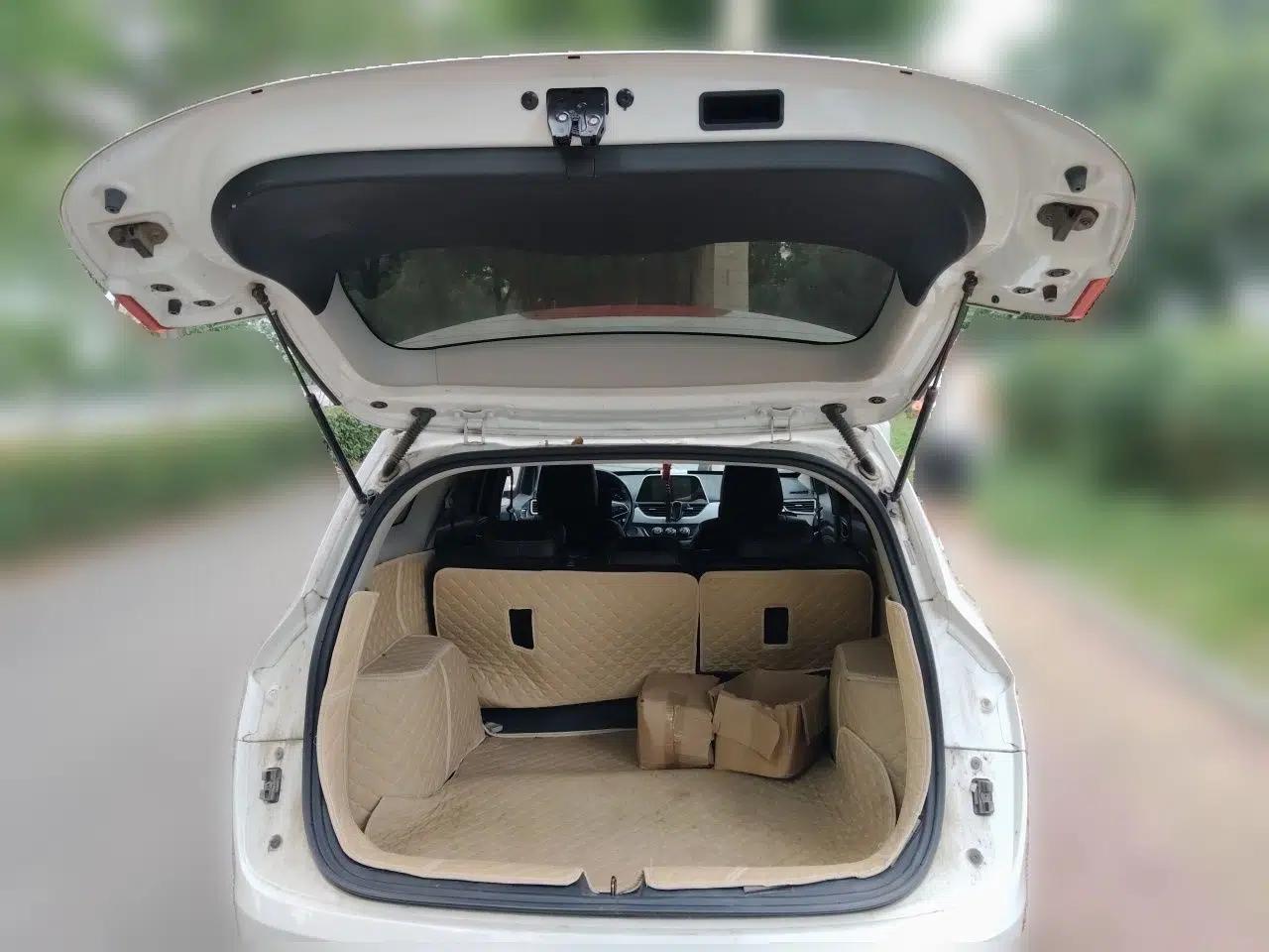 Baojun 310W 2018 1.5L Automatic Fashion Edition China VI — миниатюра 19