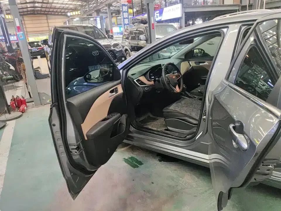 Chevrolet Cruze 2022 320 Automatic Enjoy Edition — миниатюра 5