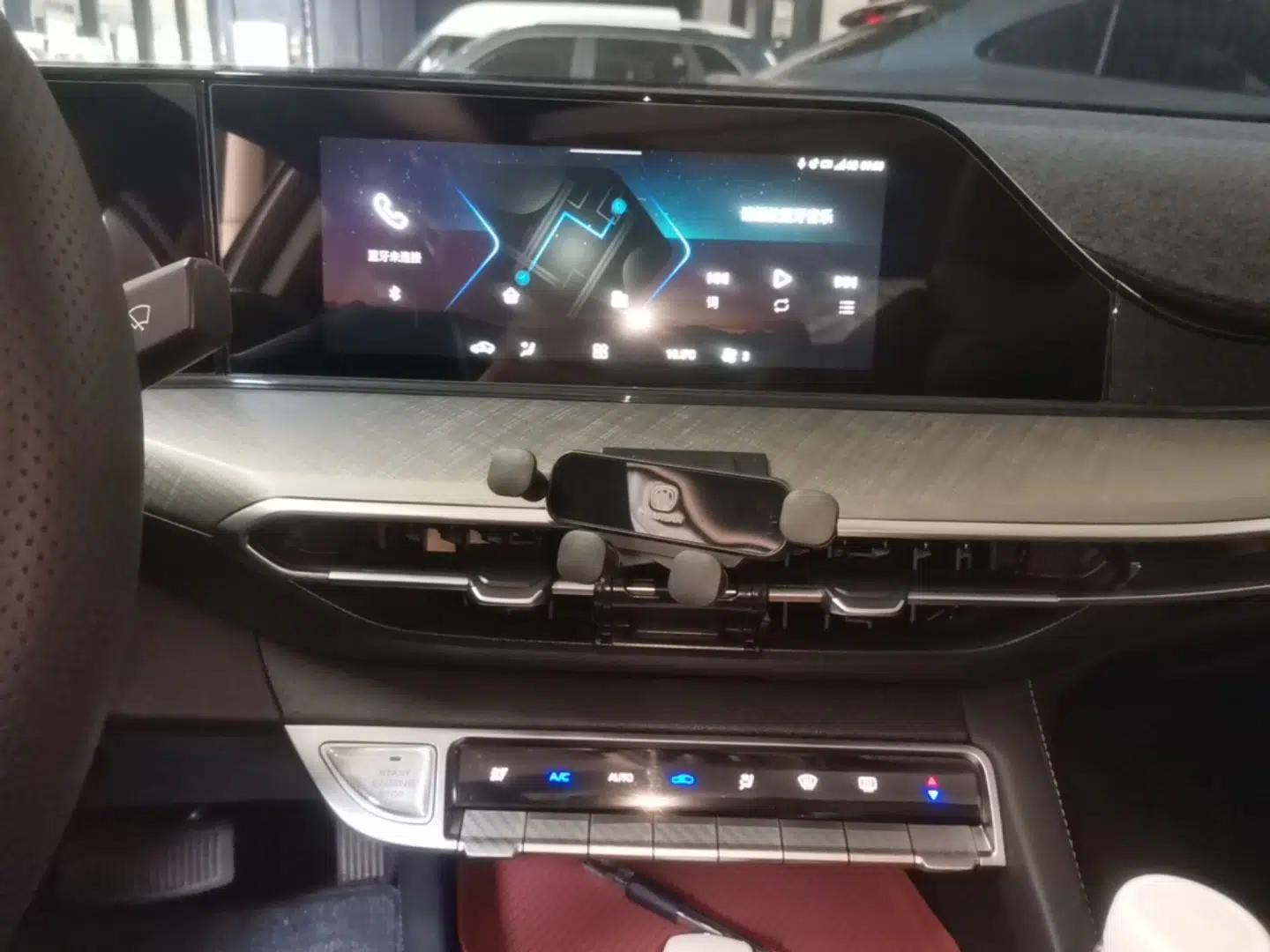 CHANGAN Eado 2024 PLUS Blue Whale NE 1.4T GDI DCT High-Energy Edition — миниатюра 15