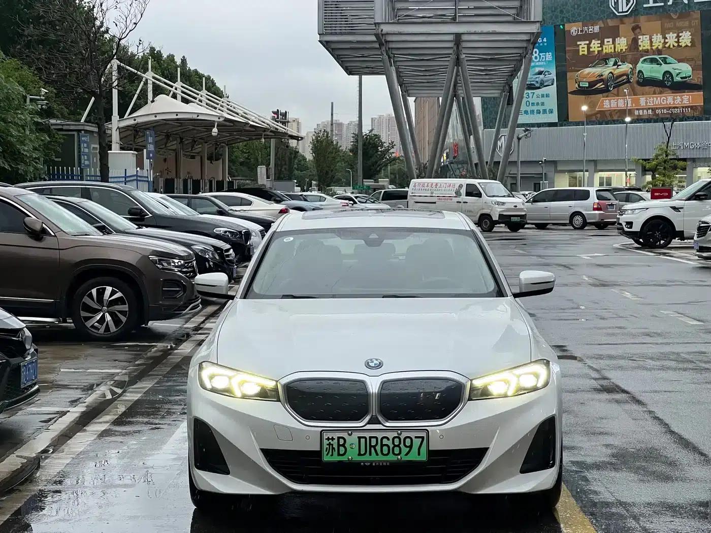 BMW i3 2022 eDrive 35L — миниатюра 2