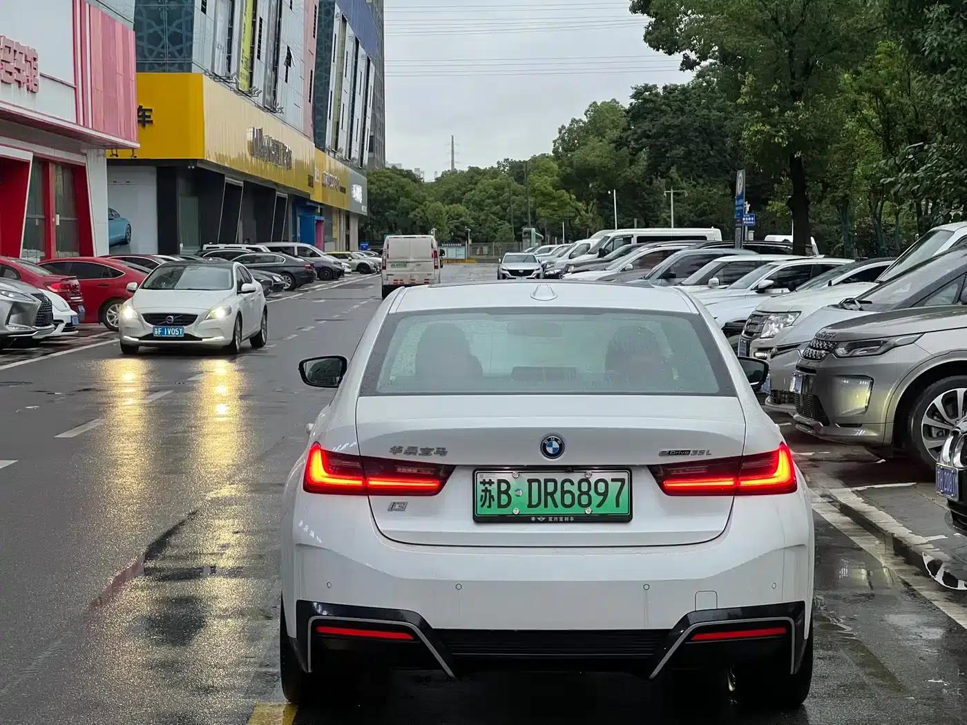 BMW i3 2022 eDrive 35L — миниатюра 6