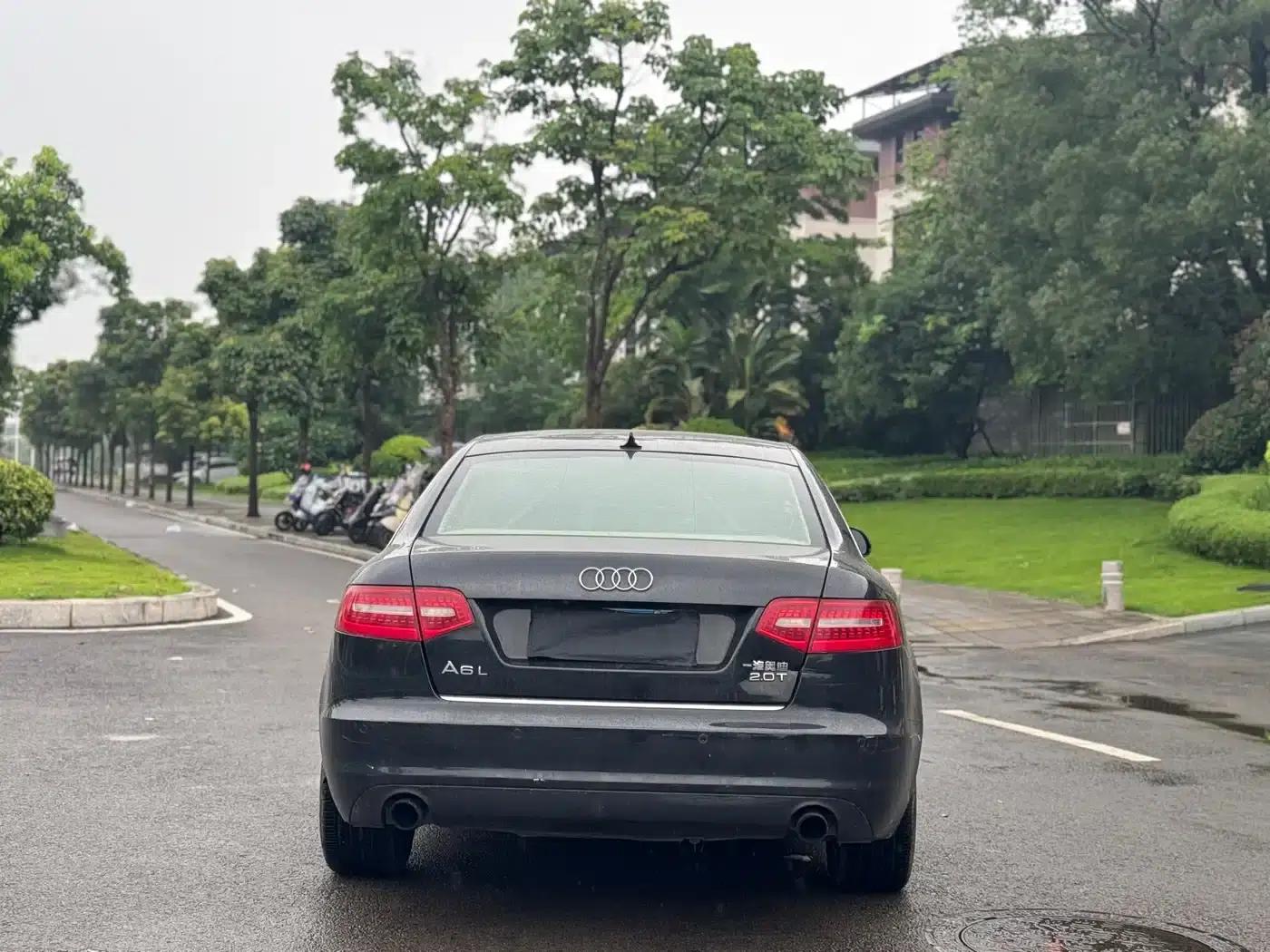 Audi A6L 2011 2.0 TFSI Automatic Standard Edition — миниатюра 14