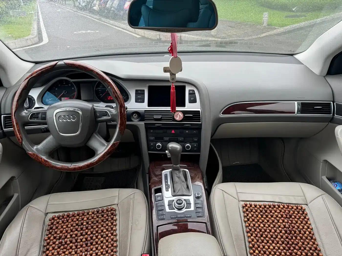 Audi A6L 2011 2.0 TFSI Automatic Standard Edition — миниатюра 8