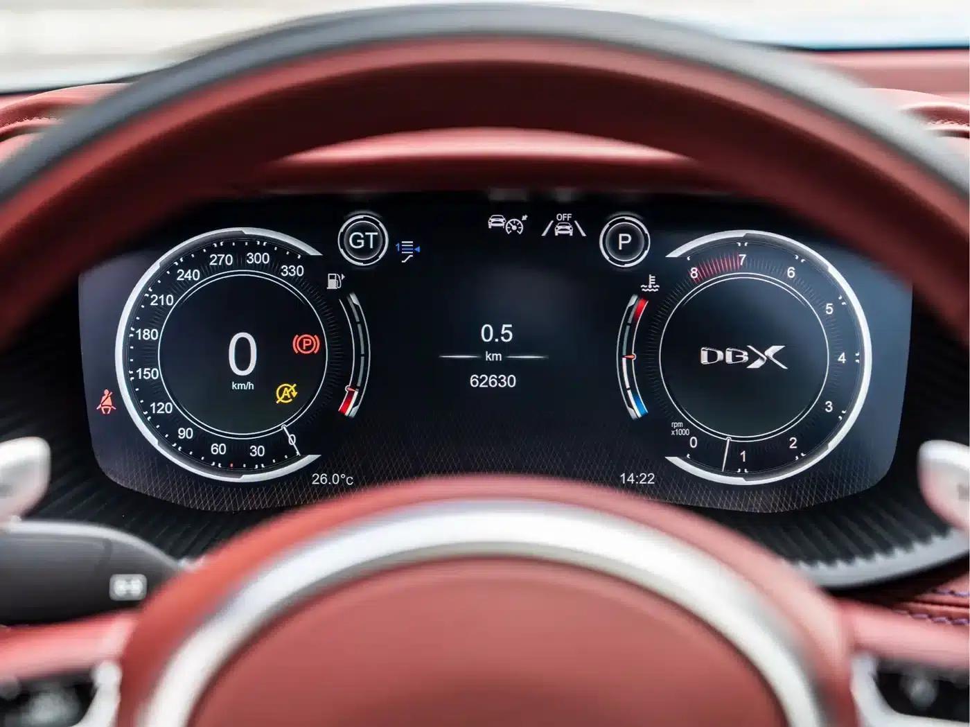 2022 Aston Martin DBX 4.0T V8 — миниатюра 18