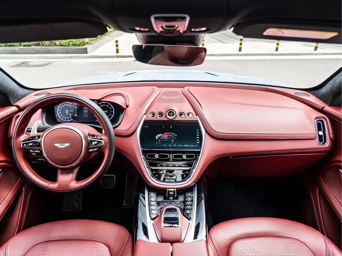 2022 Aston Martin DBX 4.0T V8 — миниатюра 21