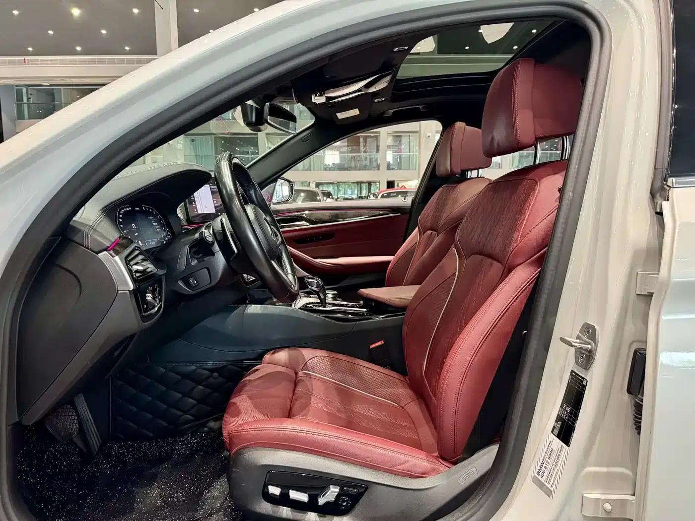 2022 BMW 5 Series Facelift 530Li Luxury M Sport Package — миниатюра 4