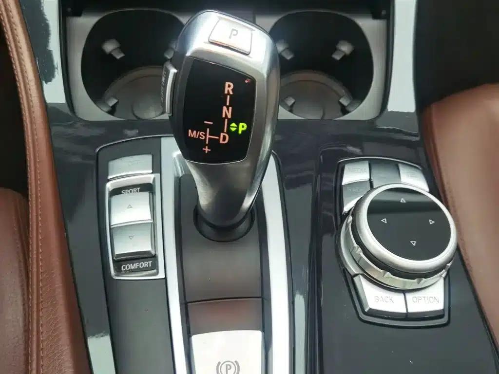 2014 BMW 5 Series 520Li Elegant Edition — миниатюра 13