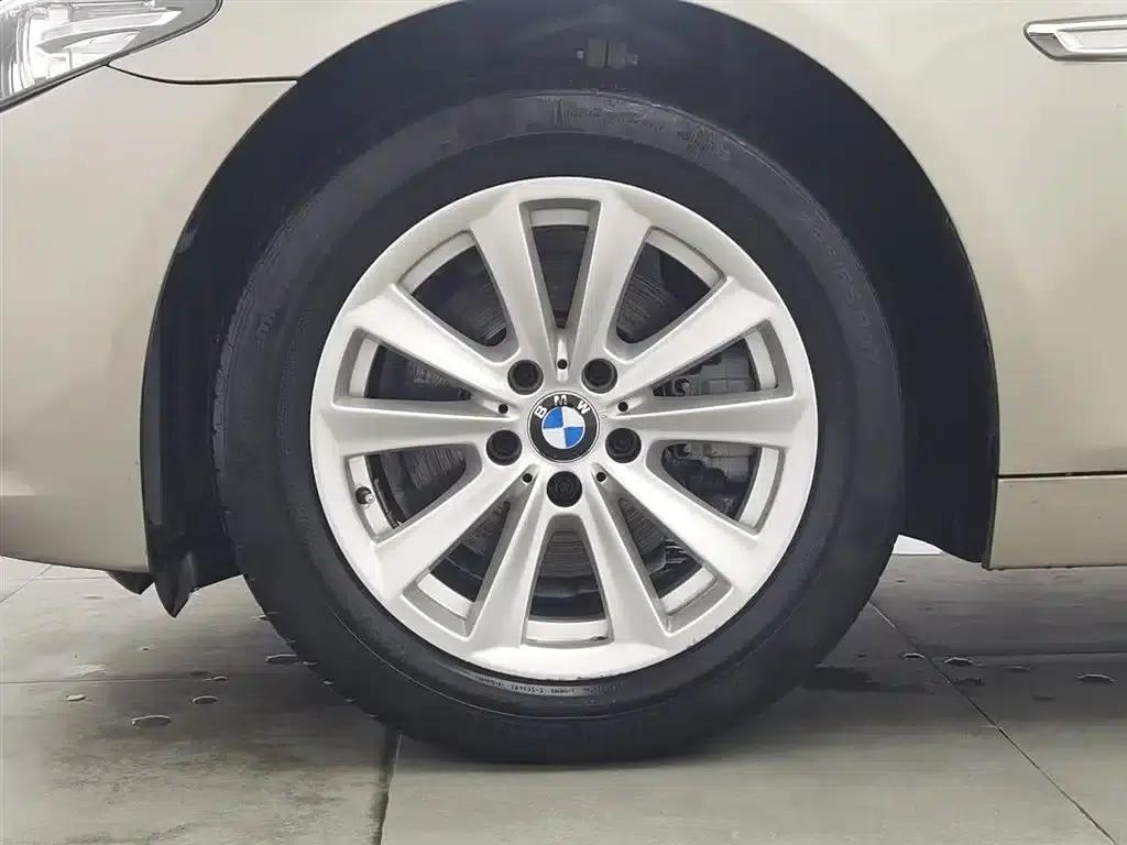 2014 BMW 5 Series 520Li Elegant Edition — миниатюра 17