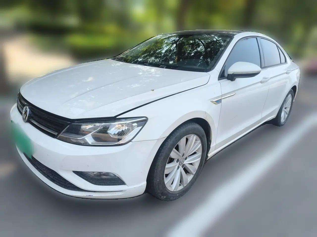 Volkswagen Lamando 2017 230TSI Manual Trend Edition — миниатюра 1