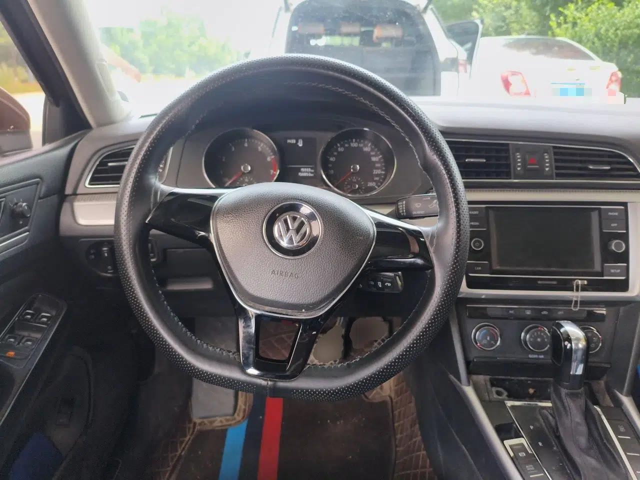 Volkswagen Lamando 2015 230TSI DSG Fashion Edition — миниатюра 10