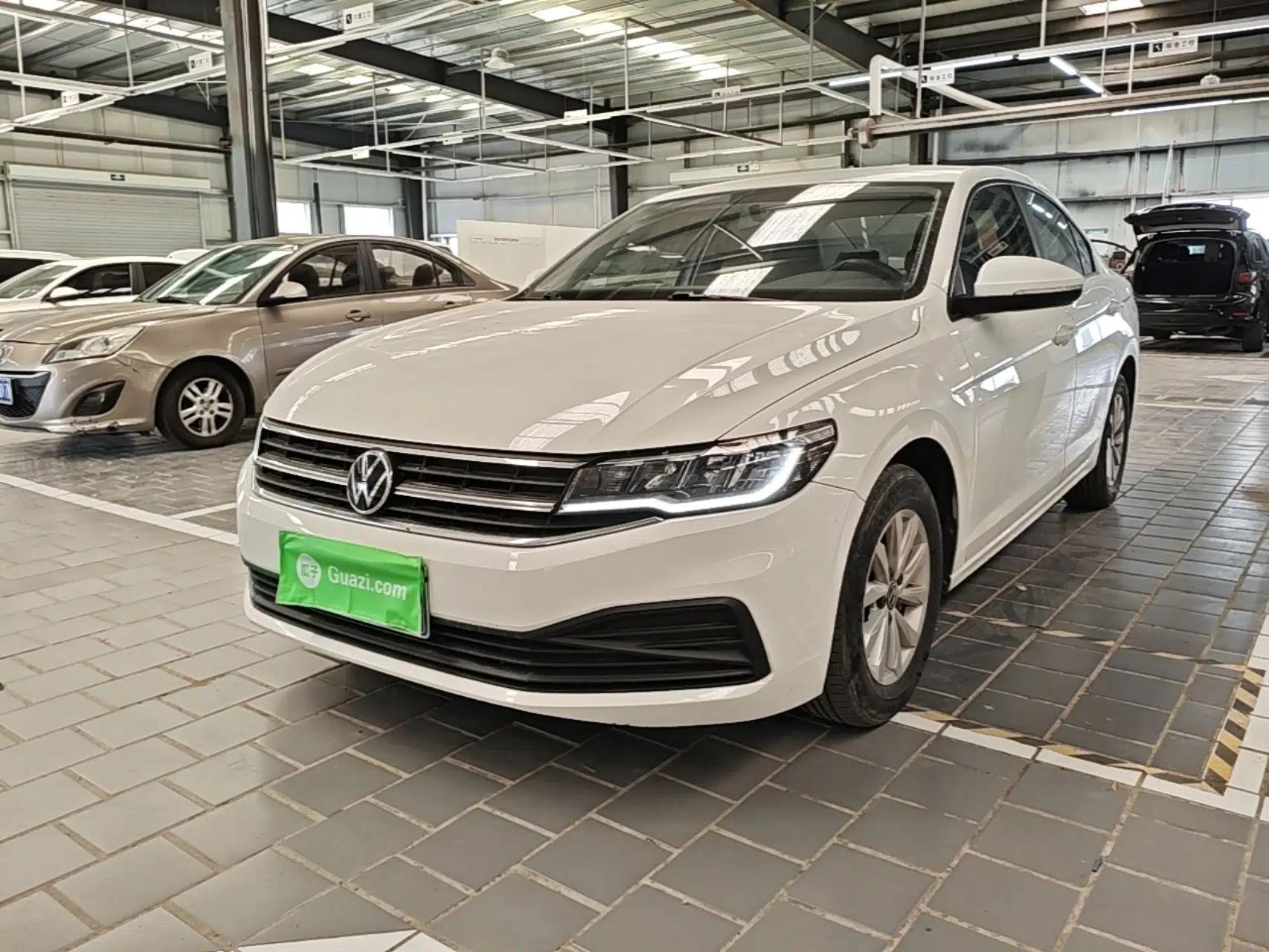 Volkswagen Bora 2021 1.5L Automatic Fashionable Smart Connectivity Version — миниатюра 1
