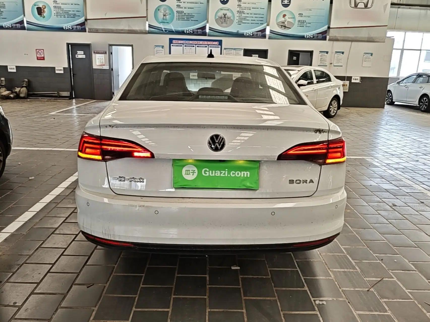 Volkswagen Bora 2021 1.5L Automatic Fashionable Smart Connectivity Version — миниатюра 5