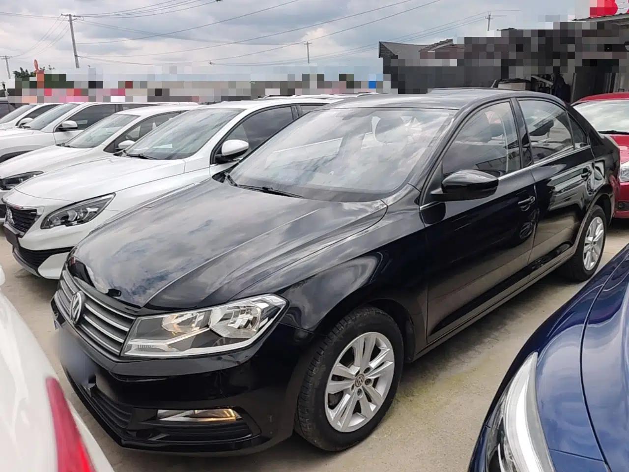 Volkswagen Santana 2016 1.6L Manual Comfort Edition — миниатюра 2