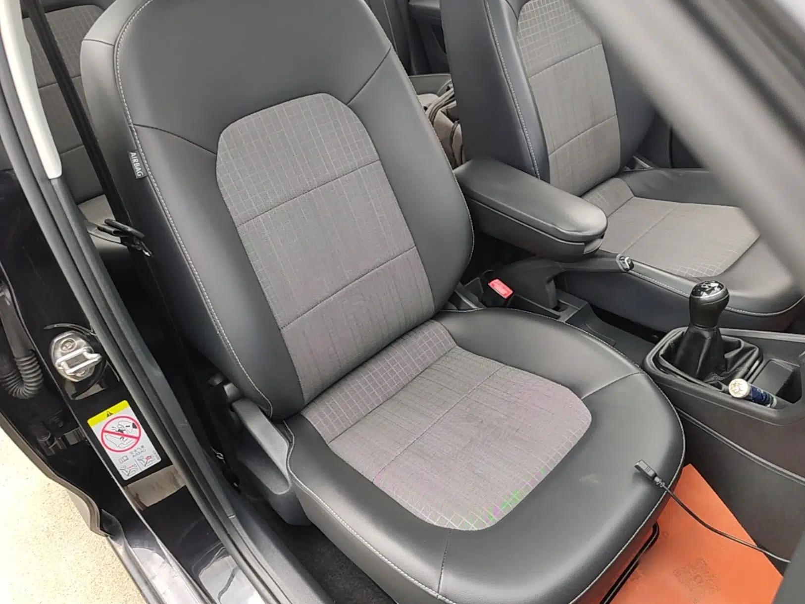 Volkswagen Santana 2016 1.6L Manual Comfort Edition — миниатюра 19