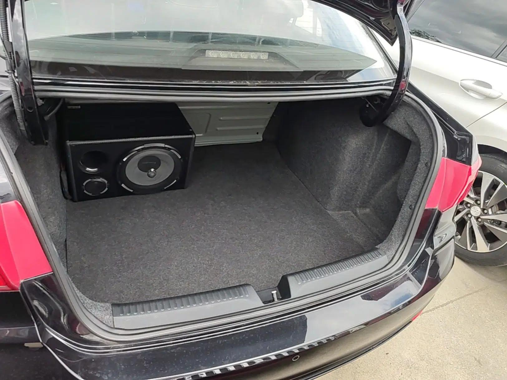 Volkswagen Santana 2016 1.6L Manual Comfort Edition — миниатюра 22