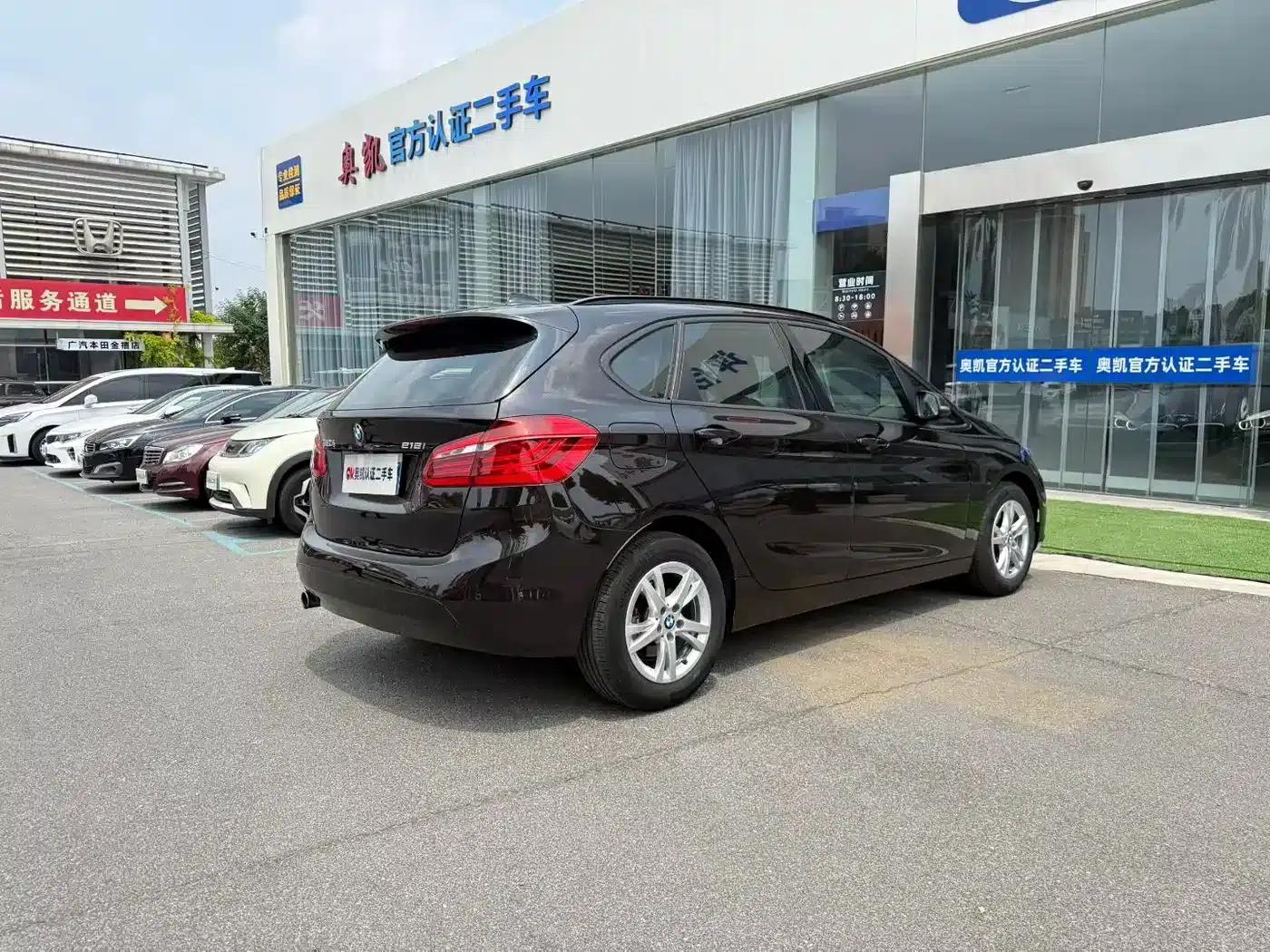 2016 BMW 2 Series Gran Tourer 218i Leading Edition — миниатюра 7