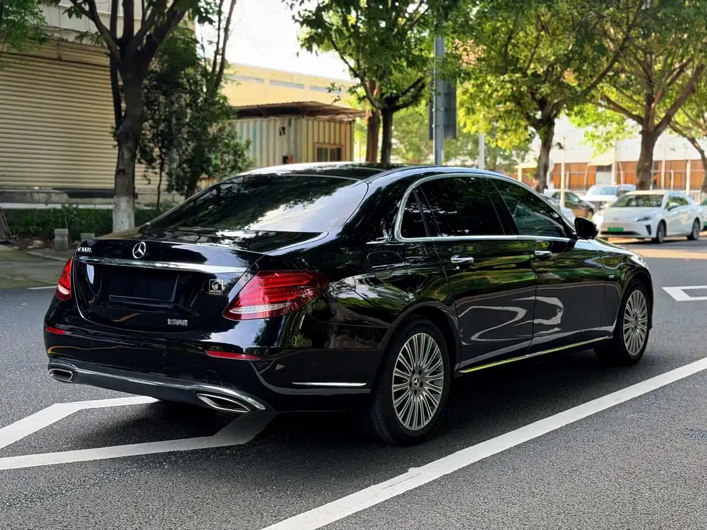 Mercedes-Benz E-Class 2020 Facelift E 300 L Special Edition — миниатюра 4