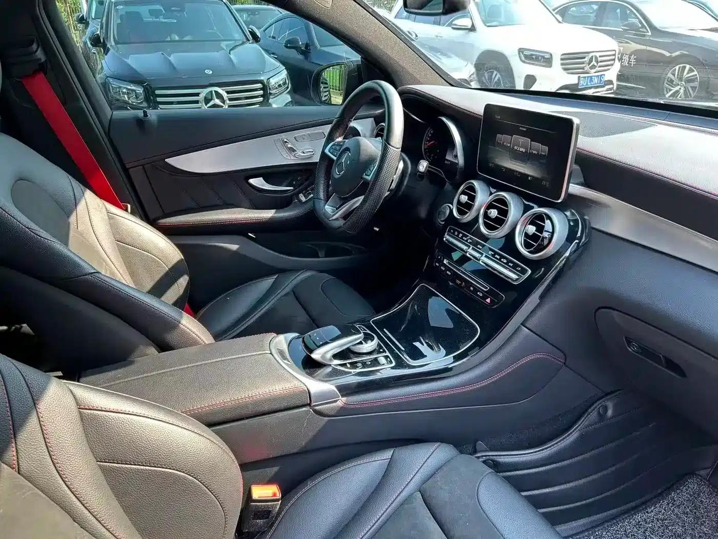 Mercedes-Benz GLC Coupe AMG 2017 AMG GLC 43 4MATIC Coupe SUV — миниатюра 14
