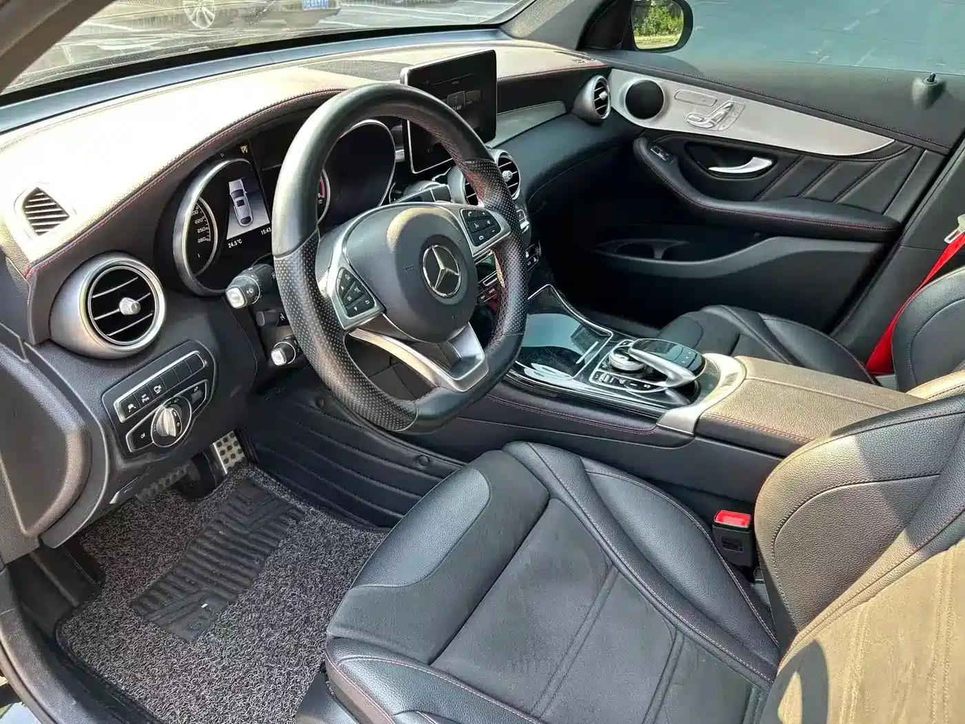 Mercedes-Benz GLC Coupe AMG 2017 AMG GLC 43 4MATIC Coupe SUV — миниатюра 9
