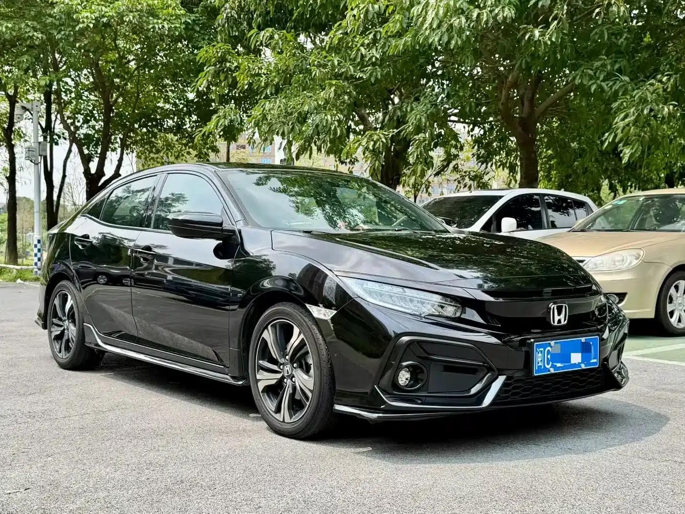 Civic 2021 HATCHBACK 220TURBO CVT Trendy and Cool — миниатюра 3
