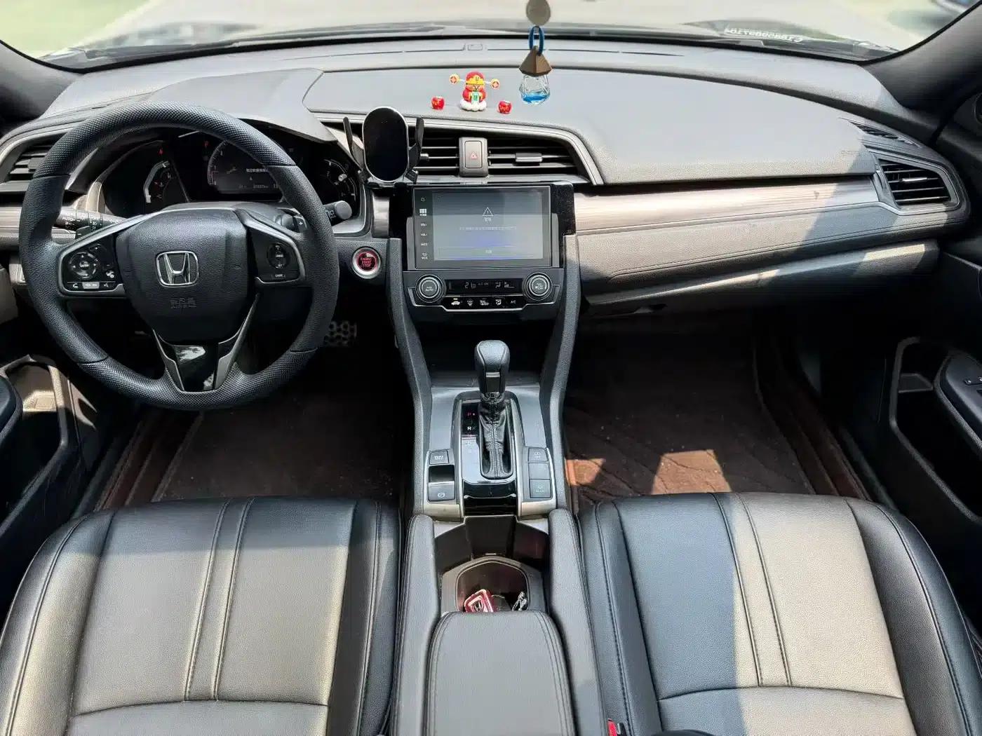 Civic 2021 HATCHBACK 220TURBO CVT Trendy and Cool — миниатюра 6
