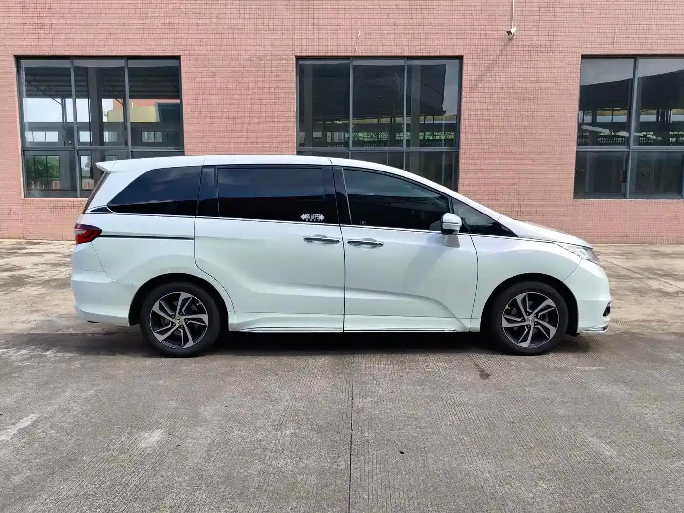 Odyssey 2015 2.4L Smart Edition — миниатюра 4
