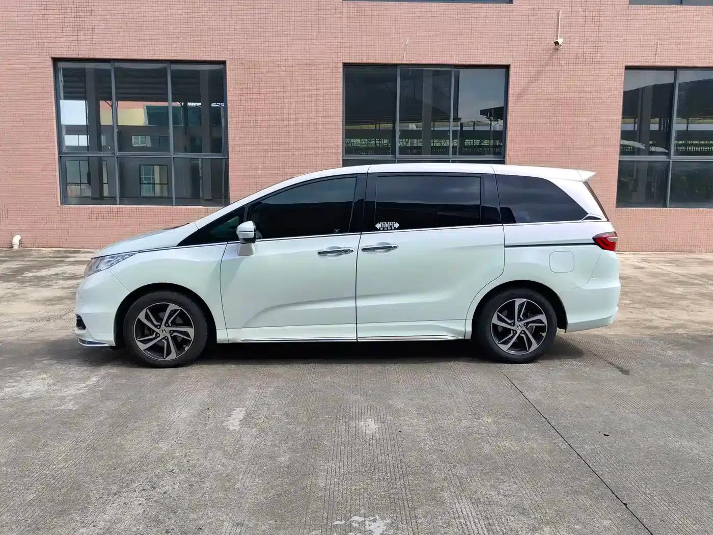 Odyssey 2015 2.4L Smart Edition — миниатюра 5