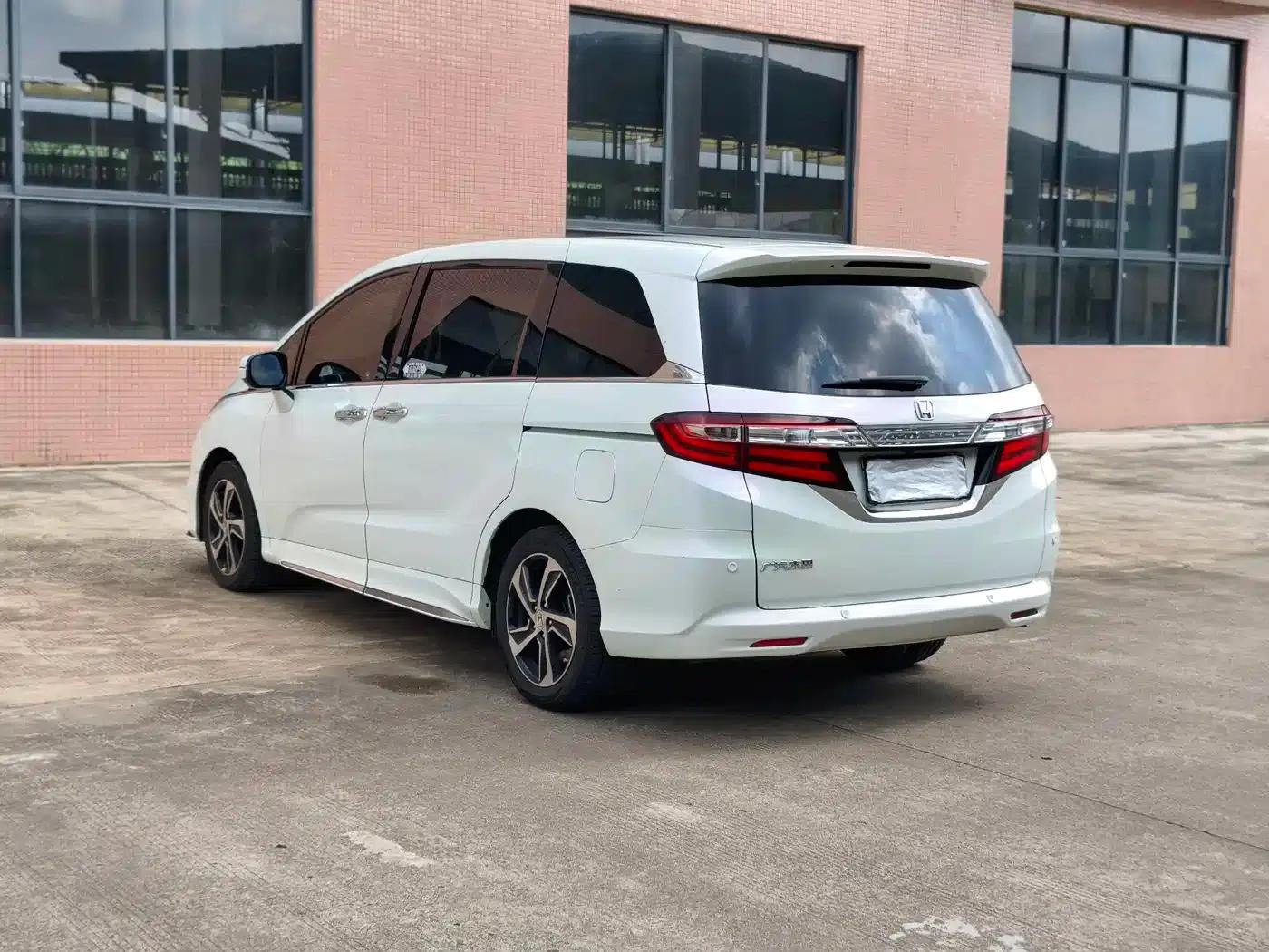 Odyssey 2015 2.4L Smart Edition — миниатюра 6