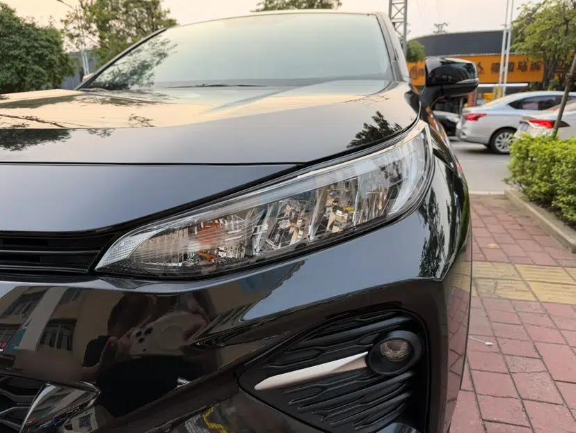 Toyota Wildlander 2022 2.0L CVT Two-Wheel Drive Leading Edition — миниатюра 3