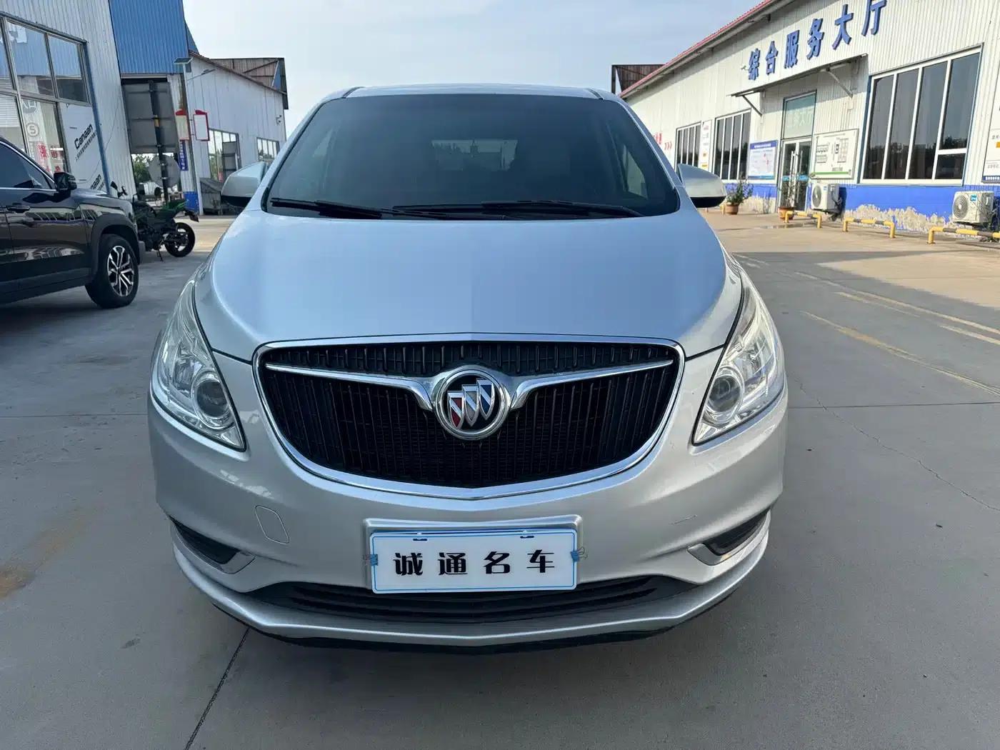 Buick GL8 2013 2.4L LT Luxury Business Executive Edition — миниатюра 2