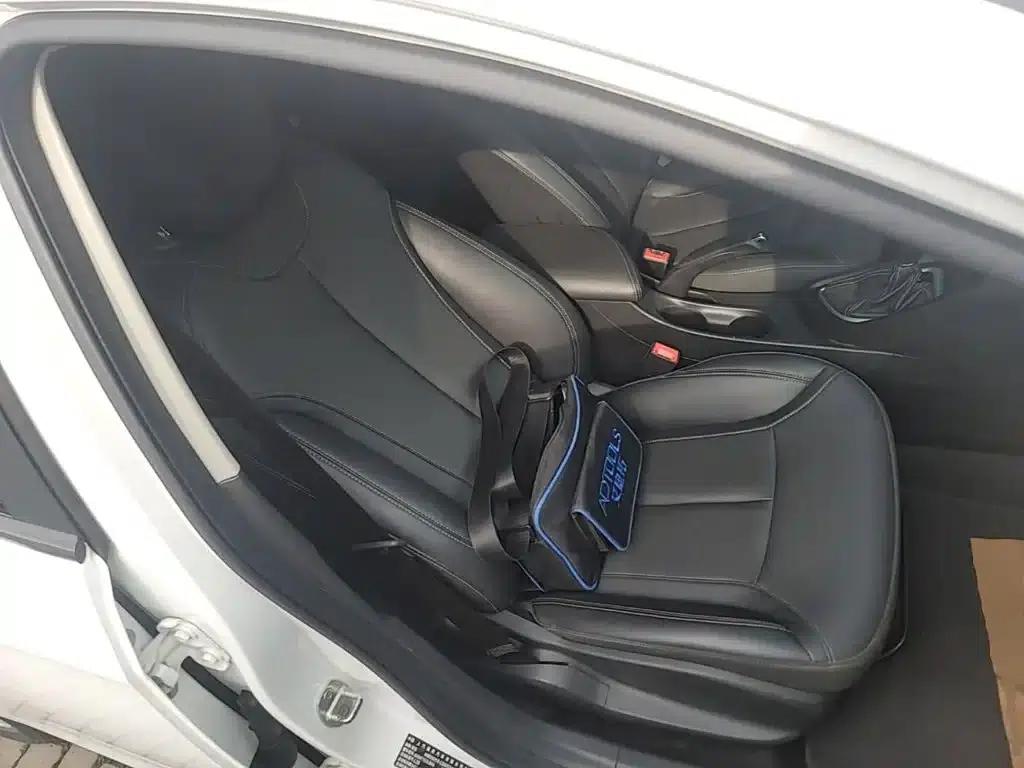 Buick Excelle 2021 Facelift Classic 1.5L Automatic Elite — миниатюра 25